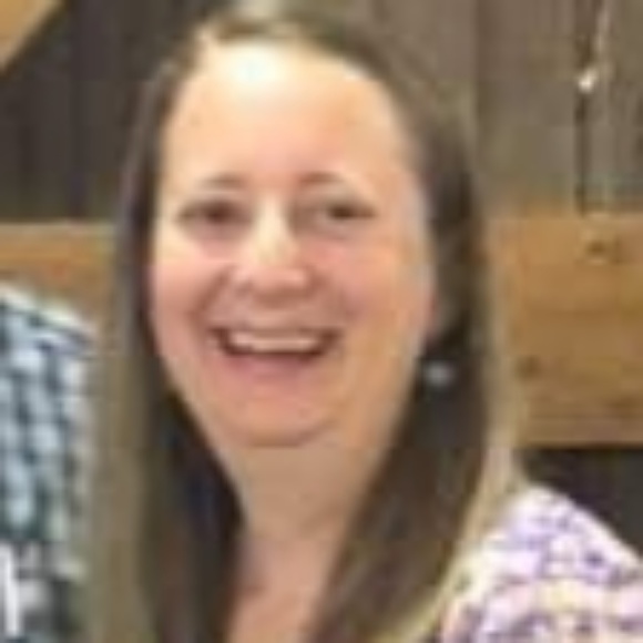 Profile Picture of Randi Daniels (@randi_jo21) on Poshmark