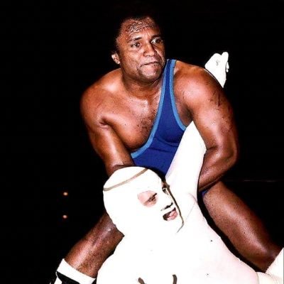 Profile Picture of Carlos Colon Starr (@Jaeby11) on Twitter