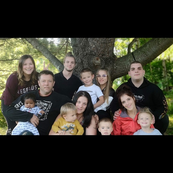 Profile Picture of Marie josee Lauzon (@marieaimesteve) on Poshmark