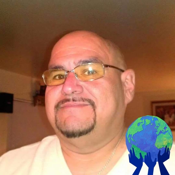 Profile Picture of Lorenzo Ortiz (@lorenzoortiz285) on Poshmark