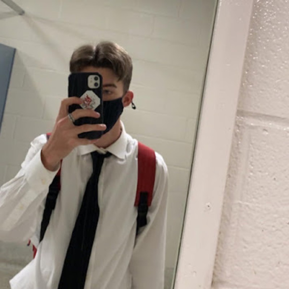 Profile Picture of Riley Whitcroft (@rwhitcroft21) on Poshmark