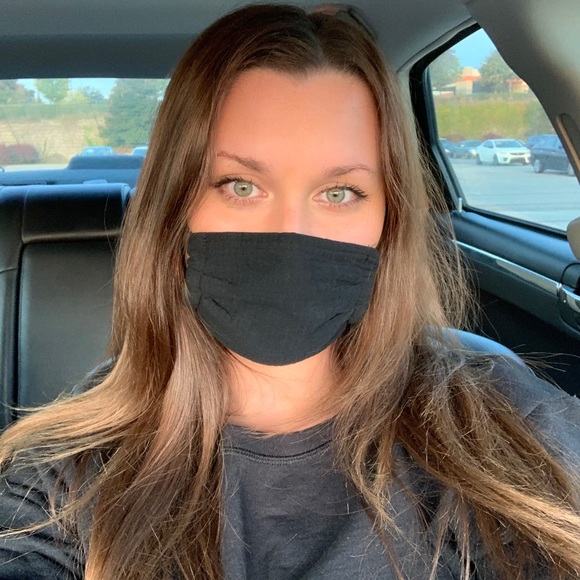 Profile Picture of Lacey Kirby (@lmkirby) on Poshmark