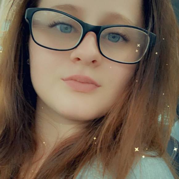 Profile Picture of Katelynn Staton (@bugs1970) on Poshmark