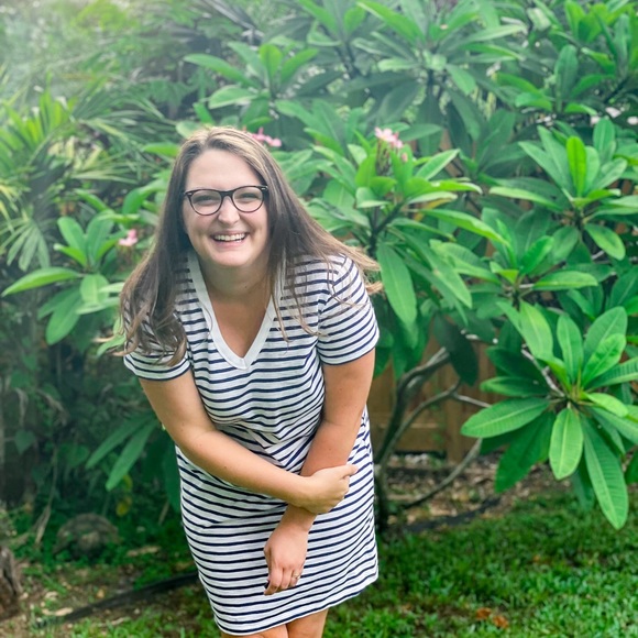 Profile Picture of Chelsea Wieloszynski (@cdaubar) on Poshmark