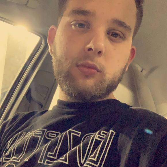 Profile Picture of Kyle Lucas (@florex6) on Poshmark
