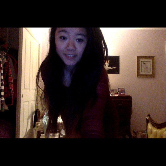 Profile Picture of Kim Yang (@_kimyang_) on Poshmark