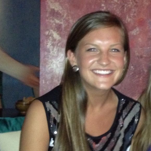 Kate Albright - Poshmark Profile Picture of Kate Albright (@katealbright) on Poshmark