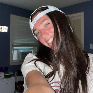Profile Picture of ambra (@ammbrabreakfield) on Tiktok