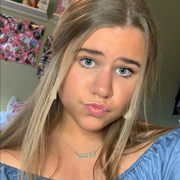 Profile Picture of Frannie Heisserer (@fheisserer) on Poshmark