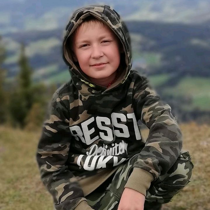 Profile Picture of Christopher (@christopherkahr) on Tiktok