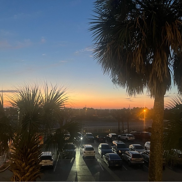 Profile Picture of Addie Shelander (@shelanderfamily) on Poshmark