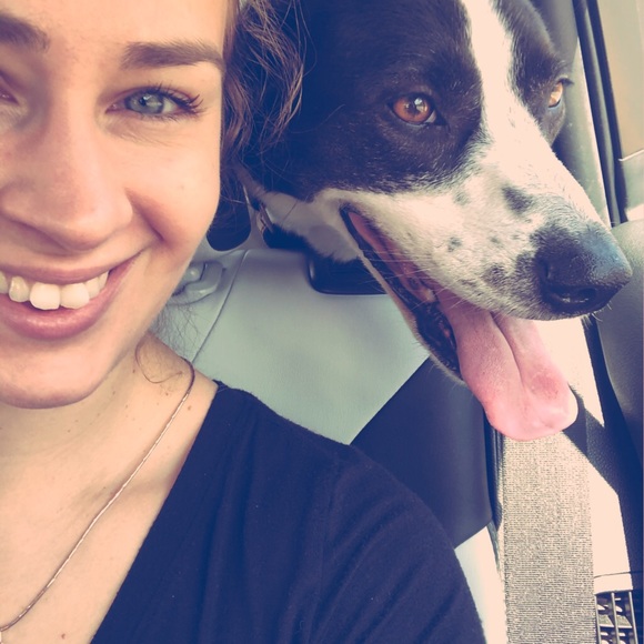 Profile Picture of Mia Redko (@mr798) on Poshmark