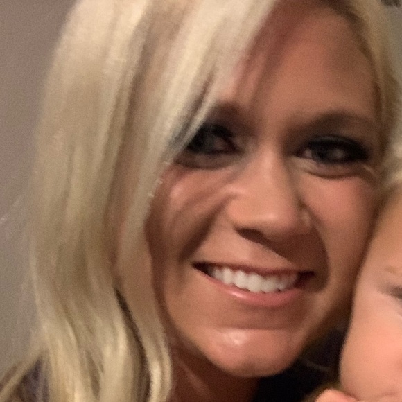 Profile Picture of Ericha Jarvis (@enj_) on Poshmark