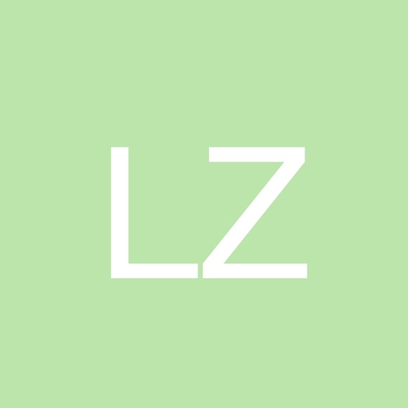 Profile Picture of Lucy Zhang (@lucyzhng) on Poshmark
