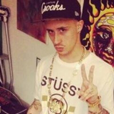 Profile Picture of Nicholas (@SianoSon) on Twitter