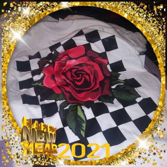 Profile Picture of Marci Fay (@dimples232) on Poshmark