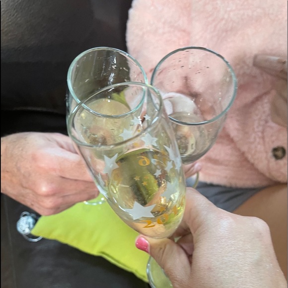 Profile Picture of Carmen Ogando (@panamita2950) on Poshmark