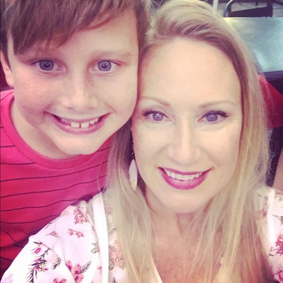 Rhonda Balicki - Poshmark Profile Picture of Rhonda Balicki (@rhondabalicki) on Poshmark