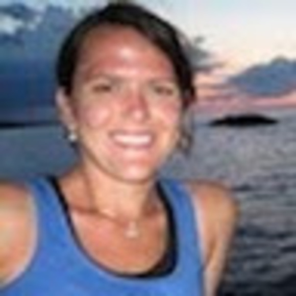 Profile Picture of Stephanie Duncan (@swartz53) on Poshmark