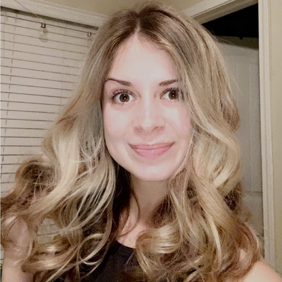 Profile Picture of Sarah Rice (@sarahrice148) on Poshmark