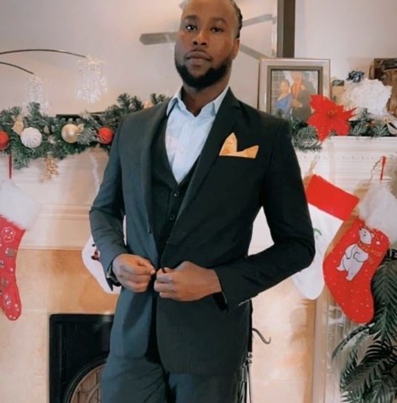 Frank Tumbay - Poshmark Profile Picture of Frank Tumbay (@ftumbay21) on Poshmark