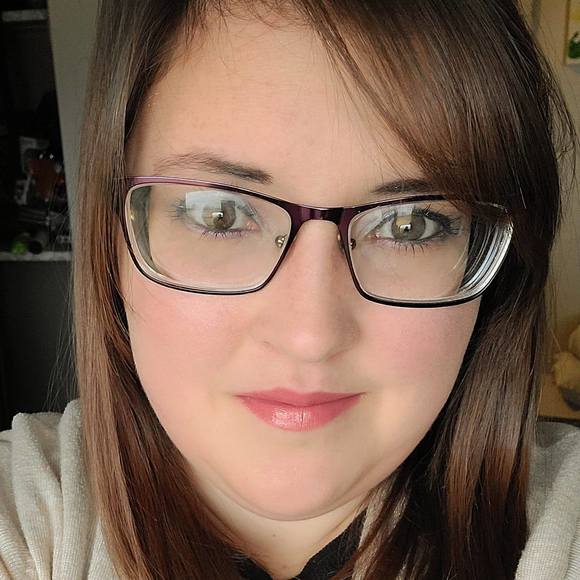 Profile Picture of Brooke Salkill (@bksalkill) on Poshmark