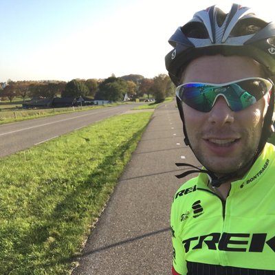 Profile Picture of Ronald Alexander Uhl (@uhlalex) on Twitter