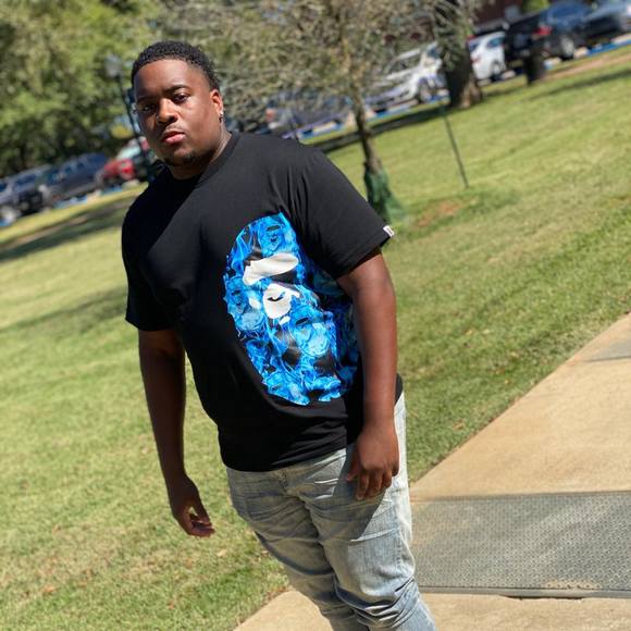 Profile Picture of Kevon Kenebrew (@kevonkenebrew) on Poshmark