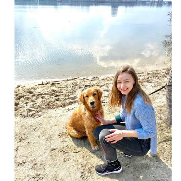 Profile Picture of Olha Nazaruk (@greentoon) on Poshmark