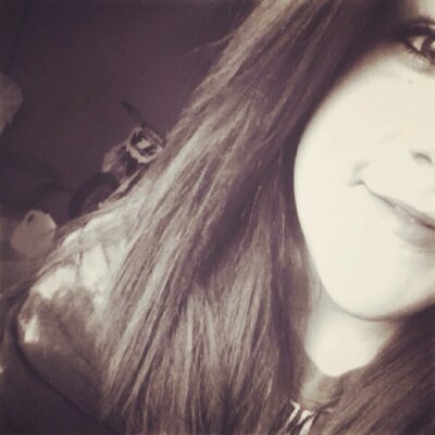 Profile Picture of Allie K (@AllieLuvsAndy) on Twitter