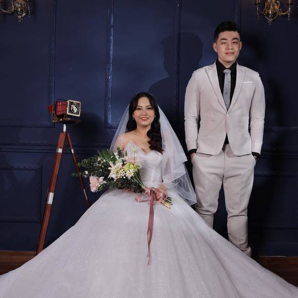 Profile Picture of Linh Linh (@linhlinhh) on Poshmark