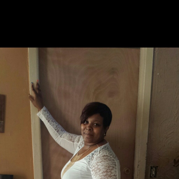 Profile Picture of Genetta Mcgee (@genetta6) on Poshmark