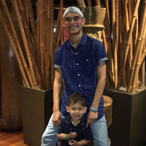 Profile Picture of Andrew Salazar (@andrewjs) on Poshmark