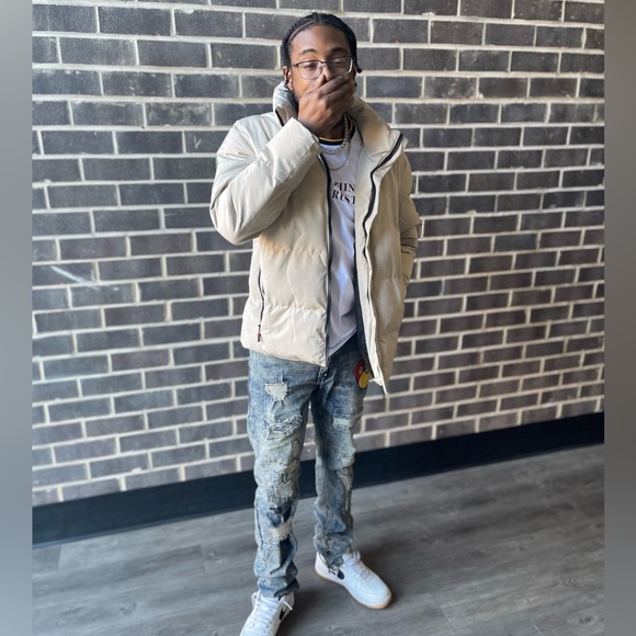 Profile Picture of Danny Garner (@dannyg7395) on Poshmark