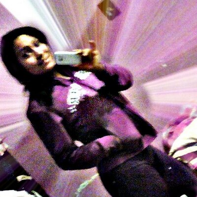 Profile Picture of Isabel Loya (@isaloya) on Twitter