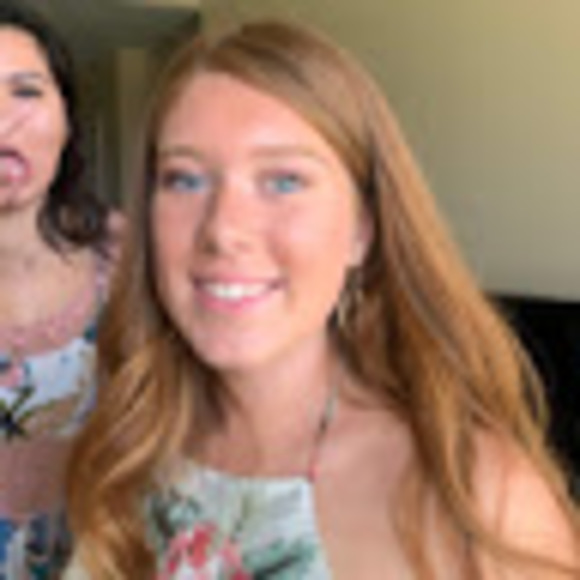 Profile Picture of Grace Henshall (@gracehenshall15) on Poshmark