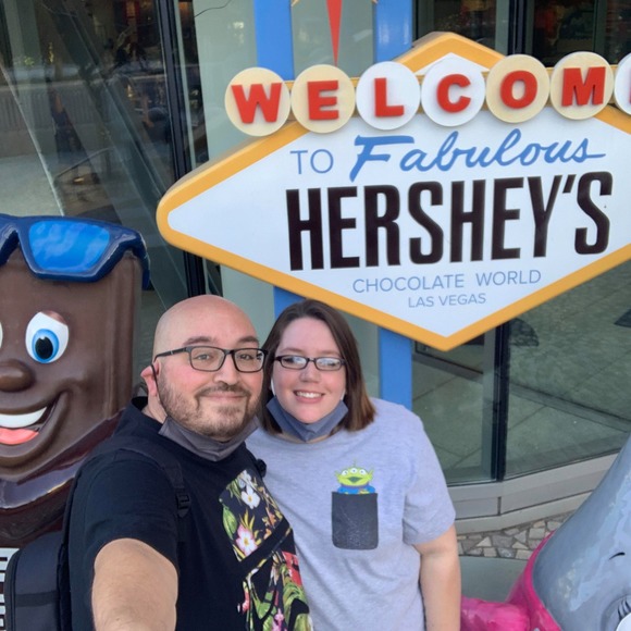 Profile Picture of Allison Hintz (@luckbear816) on Poshmark