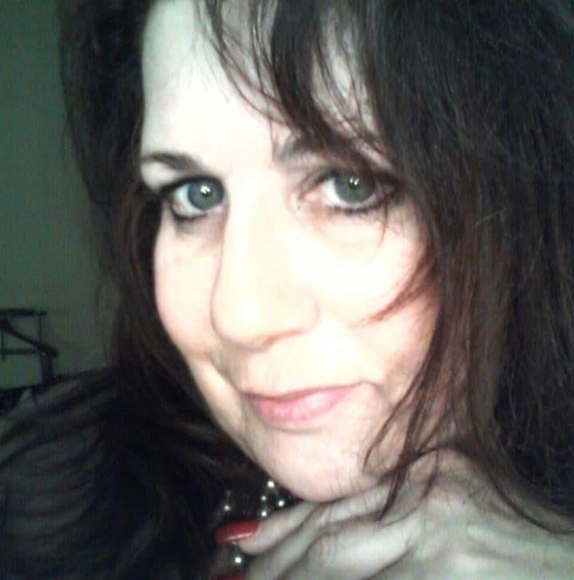 Profile Picture of Samantha Trainor (@trainor_sa) on Poshmark