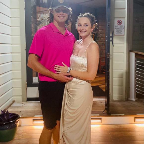 Profile Picture of Michaelia Tezza (@michaeliatezza) on Poshmark