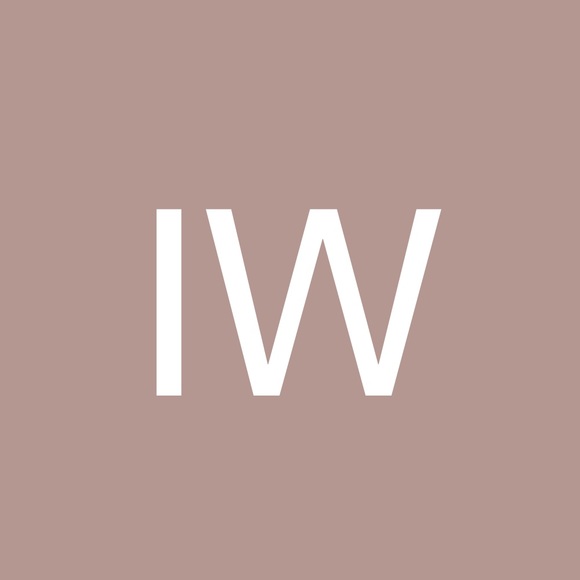 Profile Picture of Immerie Wiechmann (@immeriew) on Poshmark