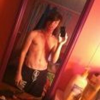 Profile Picture of Lara Kirk (@Jenellehu6939) on Twitter