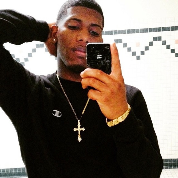 Profile Picture of Kevin Caraballo (@kevinelwason) on Poshmark