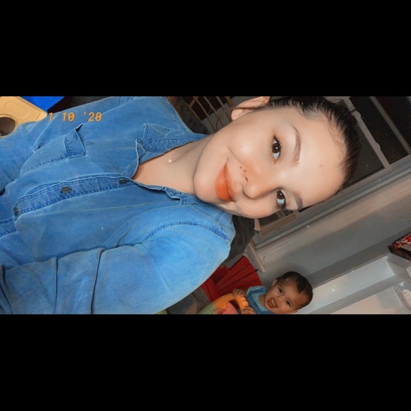 Profile Picture of Tori Ann (@t0rianntayl0r) on Poshmark