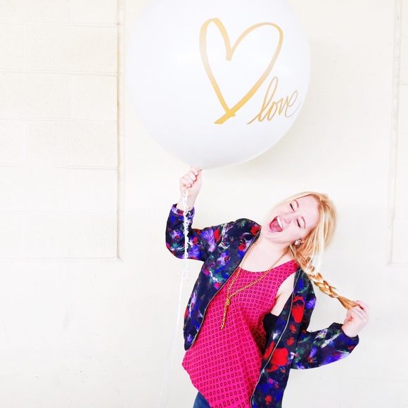 Profile Picture of Cassidy Fischer (@cassidyscloset7) on Poshmark