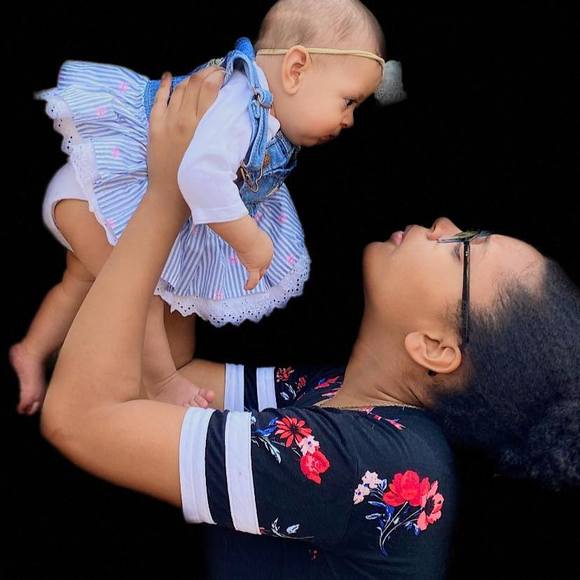 Profile Picture of Ashley Laity (@ashlai) on Poshmark