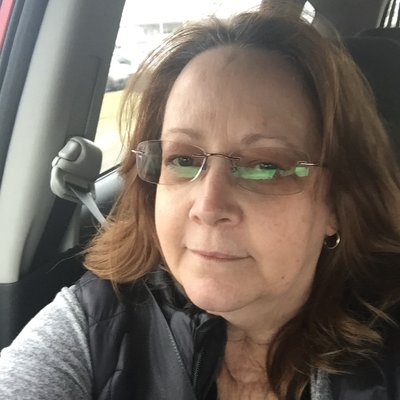 Profile Picture of Shelly Farr (@MrsShellyFarr) on Twitter