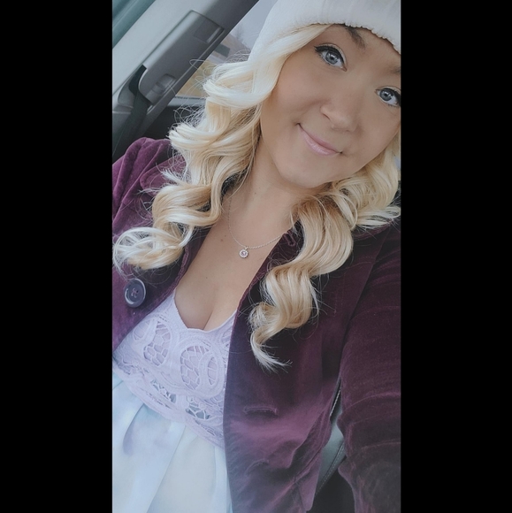 Profile Picture of Katie Claypool (@katiebug9311) on Poshmark