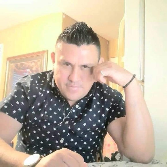 Profile Picture of Luis Vargas (@paez_trafico) on Poshmark