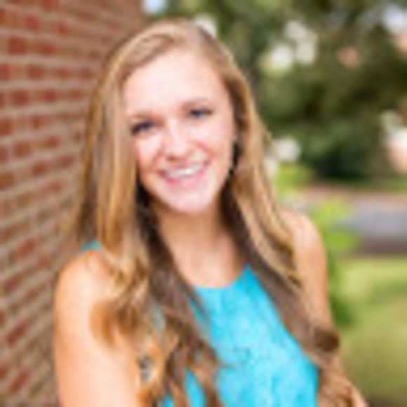 Profile Picture of Grace Botkins (@graciebotkins) on Poshmark