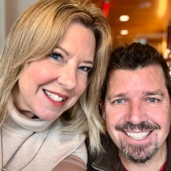Profile Picture of Christy Chasteen wilde (@yellowdoglover) on Poshmark